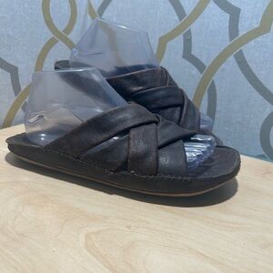 Olukai men’s kava slide thong leather sandals size 8 brown slip on flip flops